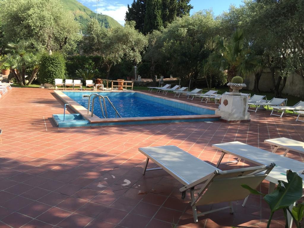 Hotel Villa Al Parco Forio  Luaran gambar