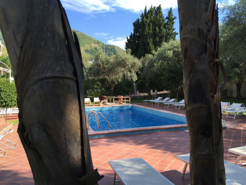 Hotel Villa Al Parco Forio  Luaran gambar