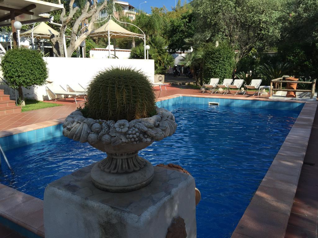 Hotel Villa Al Parco Forio  Luaran gambar