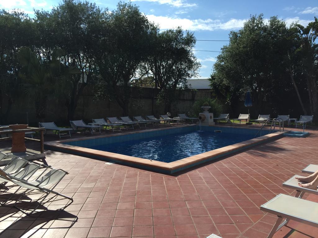 Hotel Villa Al Parco Forio  Luaran gambar