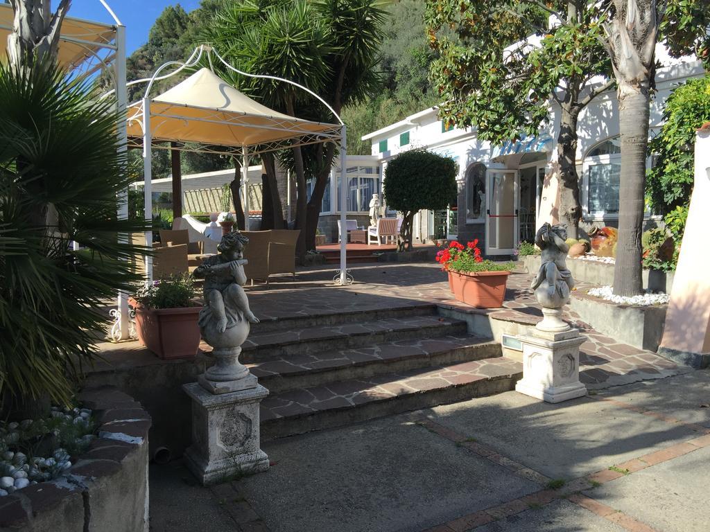 Hotel Villa Al Parco Forio  Luaran gambar